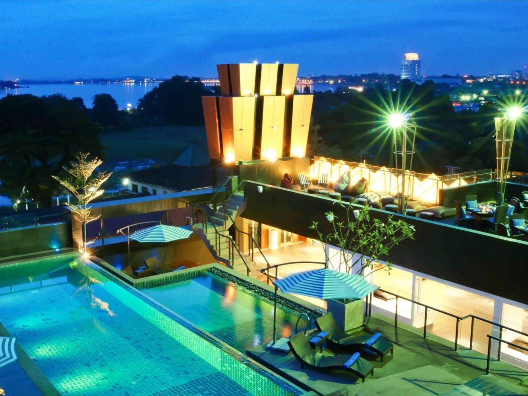 Rashmi'S Plaza Hotel Vientiane Buitenkant foto