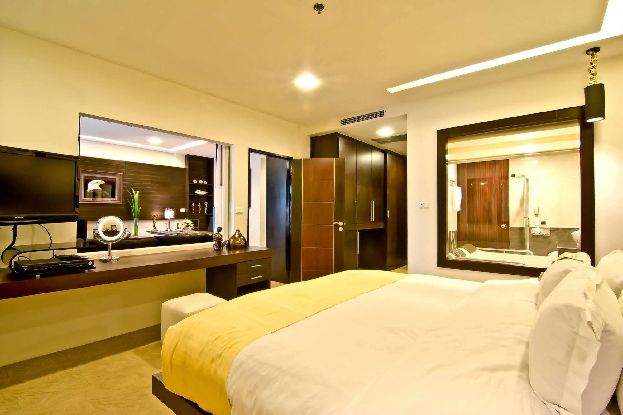 Rashmi'S Plaza Hotel Vientiane Buitenkant foto