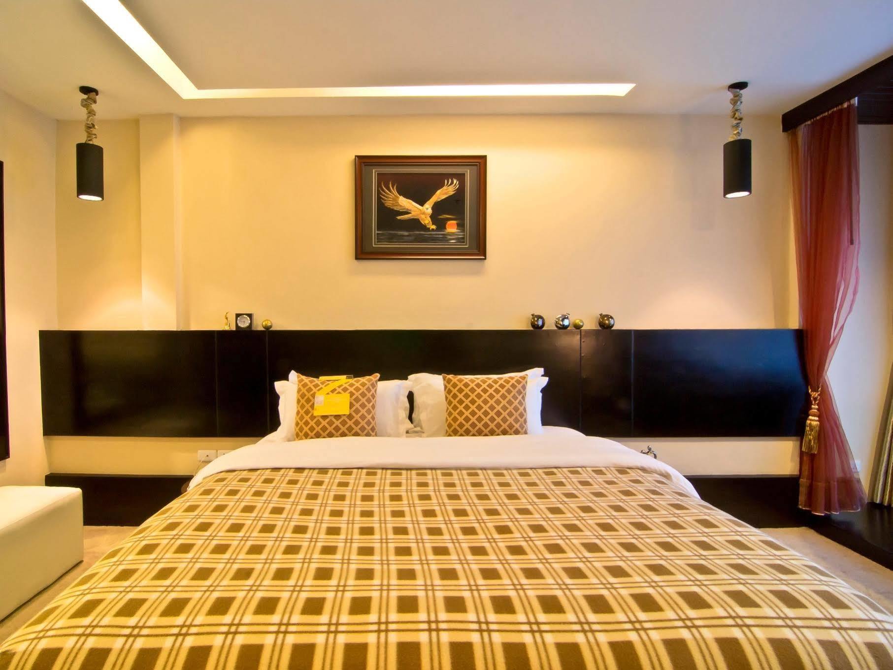 Rashmi'S Plaza Hotel Vientiane Buitenkant foto
